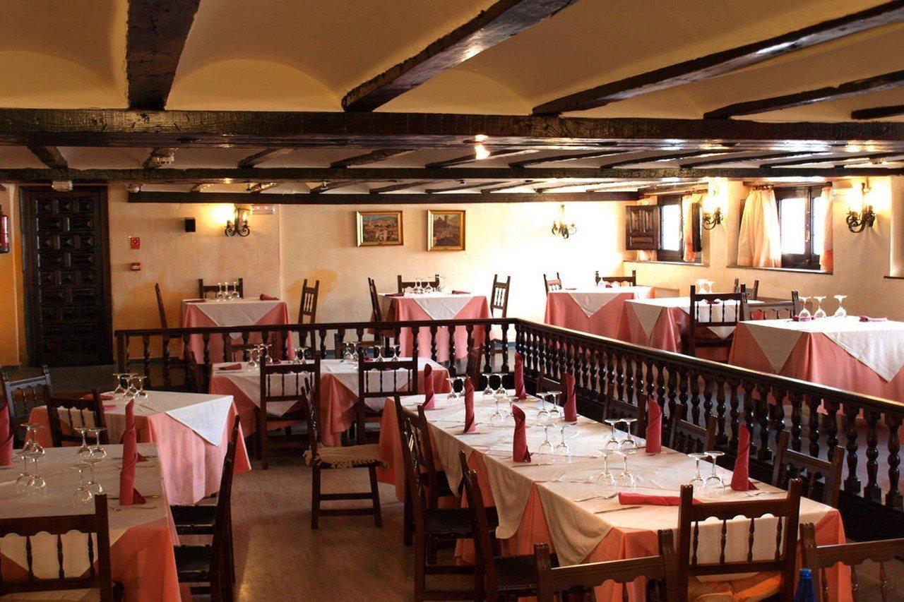 Hotel Nuevo Arlanza Covarrubias Bagian luar foto