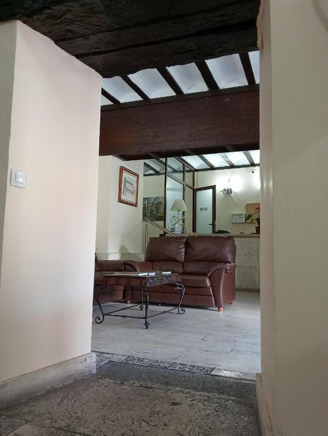 Hotel Nuevo Arlanza Covarrubias Bagian luar foto