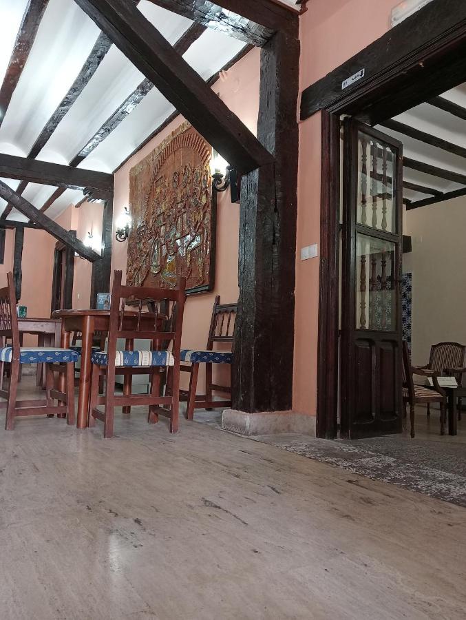 Hotel Nuevo Arlanza Covarrubias Bagian luar foto