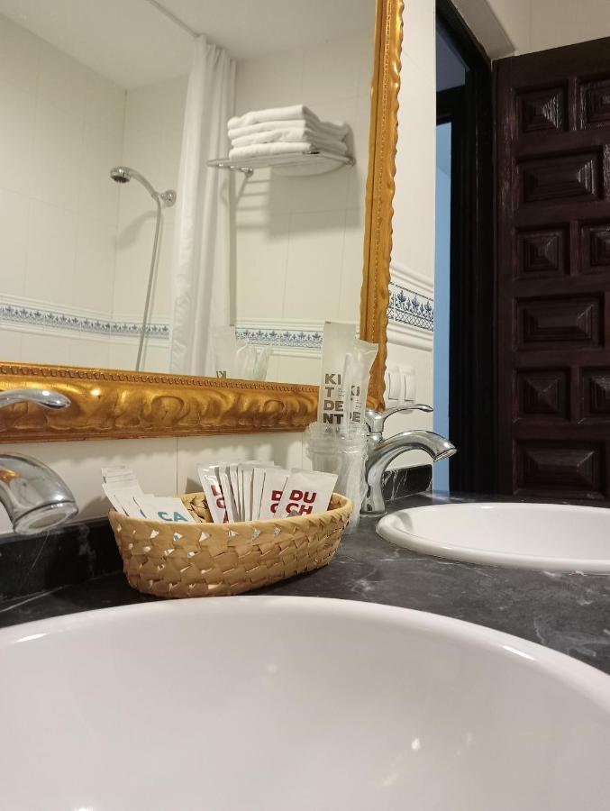 Hotel Nuevo Arlanza Covarrubias Bagian luar foto