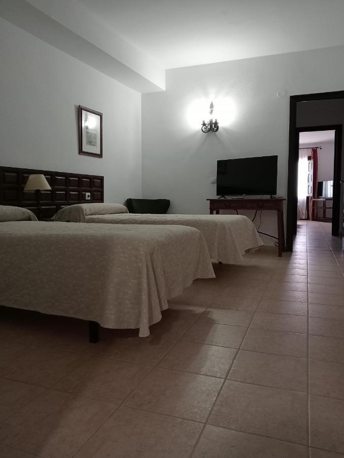 Hotel Nuevo Arlanza Covarrubias Bagian luar foto