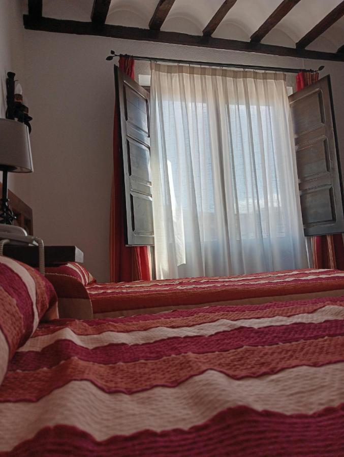 Hotel Nuevo Arlanza Covarrubias Bagian luar foto
