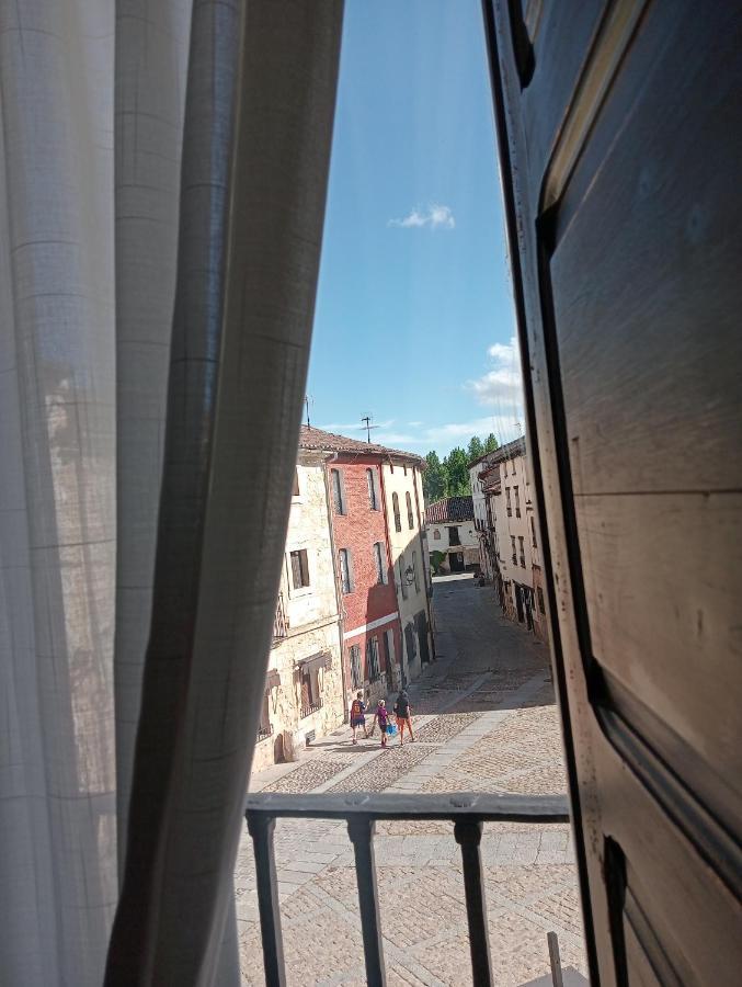 Hotel Nuevo Arlanza Covarrubias Bagian luar foto