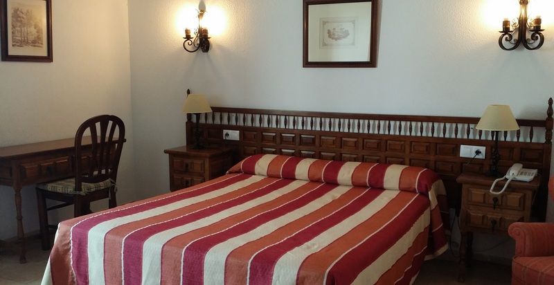 Hotel Nuevo Arlanza Covarrubias Bagian luar foto