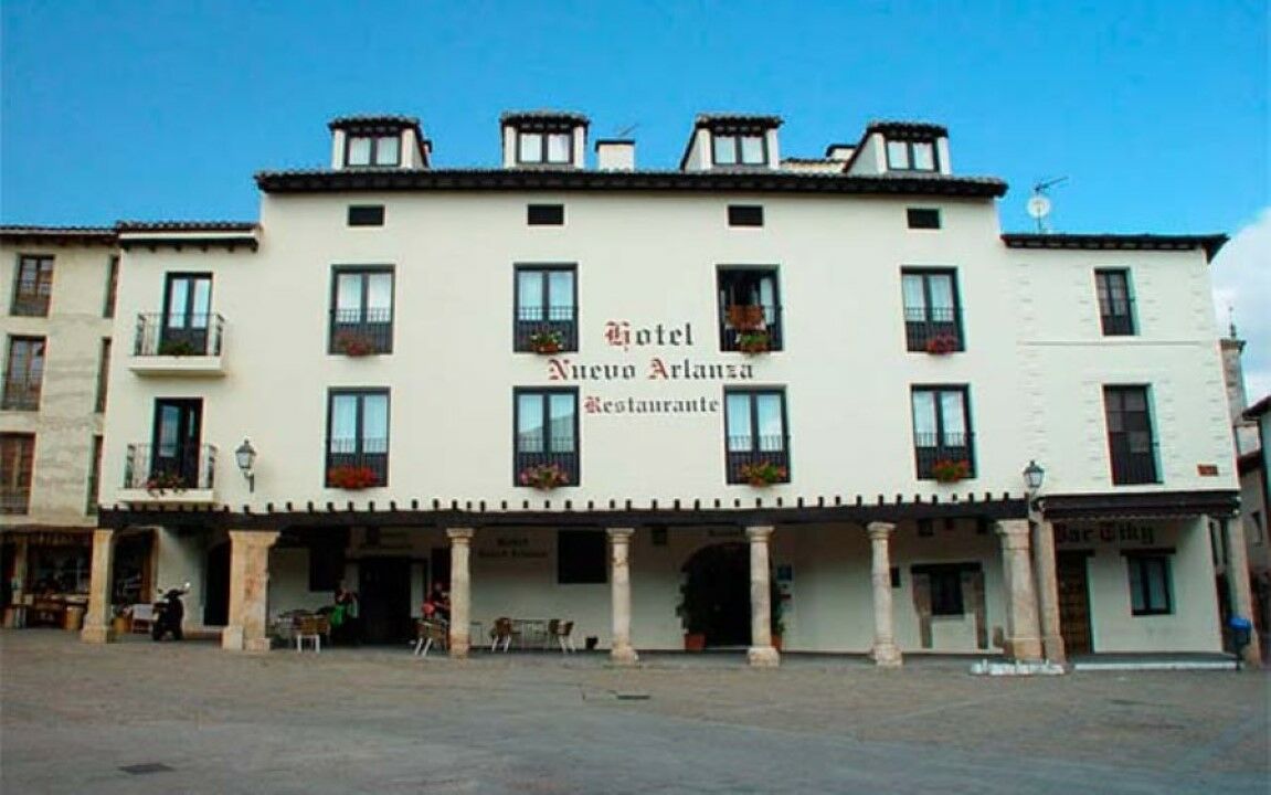 Hotel Nuevo Arlanza Covarrubias Bagian luar foto
